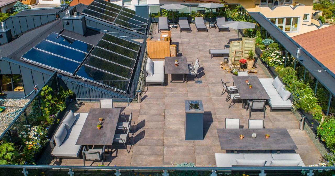 Vier Studios & Restaurant Langenfeld Exterior photo