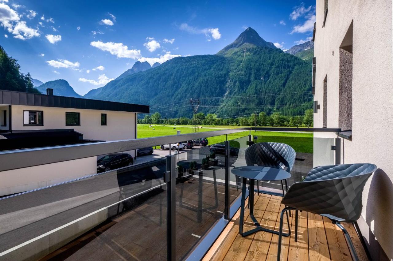 Vier Studios & Restaurant Langenfeld Exterior photo